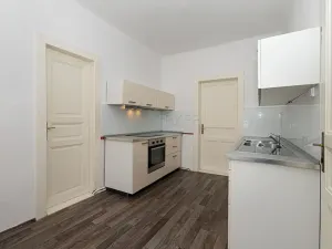 Pronájem bytu 2+1, Praha - Vinohrady, Varšavská, 70 m2
