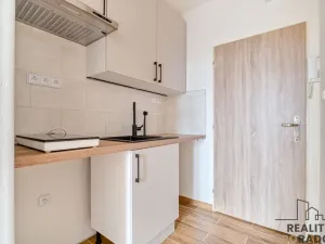 Pronájem bytu 1+kk, Havířov - Město, Dlouhá třída, 23 m2