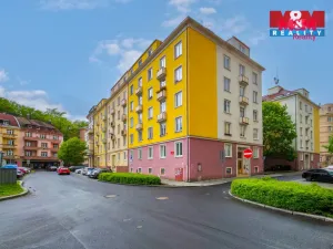 Prodej bytu 1+1, Karlovy Vary, K. Čapka, 36 m2