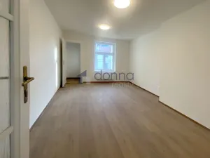 Pronájem bytu 3+kk, Praha, Dejvická, 90 m2