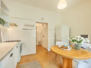 Prodej bytu 2+1, Praha - Vinohrady, Rumunská, 64 m2