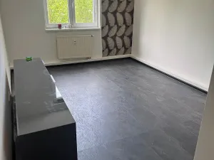 Pronájem bytu 1+kk, Karlovy Vary, Dubová, 30 m2