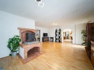Prodej rodinného domu, Horní Planá, Komenského, 250 m2