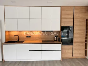 Pronájem bytu 3+kk, Hluboká nad Vltavou, U Parku, 104 m2