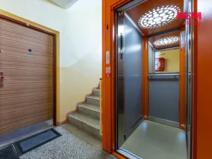 Prodej bytu 3+1, Karlovy Vary, Jana Opletala, 60 m2