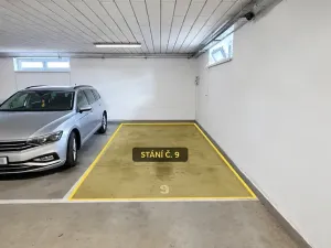 Pronájem garážového stání, Prostějov, Krasická, 13 m2