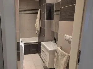 Pronájem bytu 2+kk, Praha - Vršovice, 57 m2