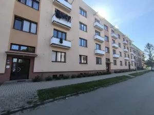 Pronájem bytu 3+1, Hradec Králové - Slezské Předměstí, Sládkova, 63 m2