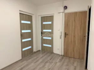 Pronájem bytu 2+1, Chomutov, Matěje Kopeckého, 60 m2