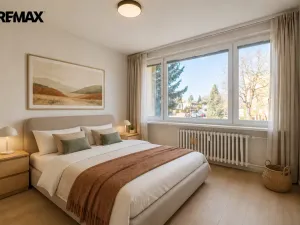 Prodej bytu 3+1, Jesenice, V Lázních, 72 m2