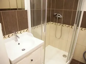 Pronájem bytu 2+1, Týnec nad Sázavou, Družstevní, 50 m2