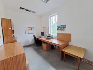 Pronájem výrobních prostor, Tečovice, 706 m2