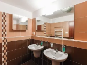 Prodej bytu 4+kk, Praha - Hrdlořezy, V třešňovce, 134 m2