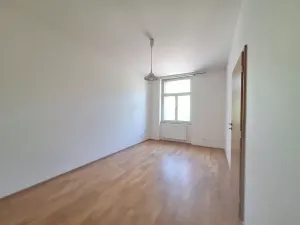 Pronájem bytu 2+kk, Praha - Nusle, Jaurisova, 40 m2
