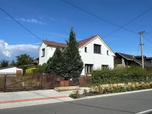 Prodej bytu 2+1, Opava, Přerovecká, 55 m2