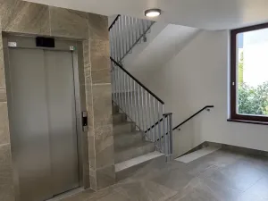 Prodej bytu 2+kk, Praha - Holešovice, V háji, 59 m2