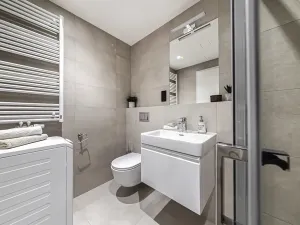 Pronájem bytu 1+kk, Praha - Karlín, Pobřežní, 27 m2
