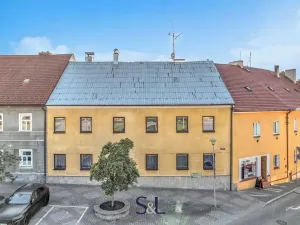 Prodej rodinného domu, Doksy, náměstí Republiky, 470 m2