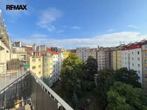 Pronájem bytu 1+kk, Praha - Nusle, Bartoškova, 33 m2