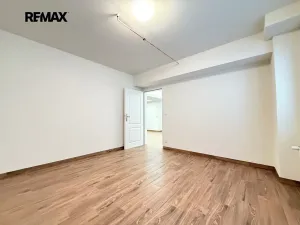 Pronájem rodinného domu, Praha - Nebušice, Na Malé Šárce, 302 m2