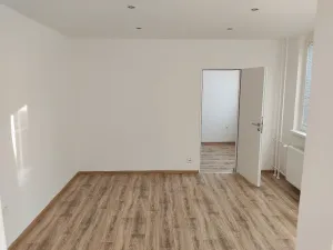 Pronájem bytu 2+1, Břeclav, Na Valtické, 43 m2