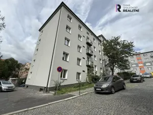 Prodej bytu 2+1, Karlovy Vary - Rybáře, Roháče z Dubé, 53 m2