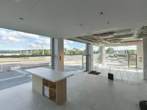 Pronájem obchodního prostoru, Praha - Holešovice, Bubenská, 242 m2