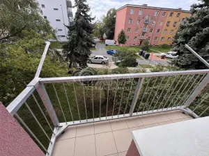 Pronájem bytu 2+kk, Praha - Hloubětín, Zelenečská, 52 m2