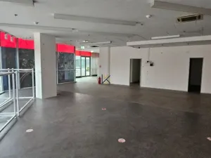 Pronájem obchodního prostoru, Praha - Holešovice, Jankovcova, 239 m2