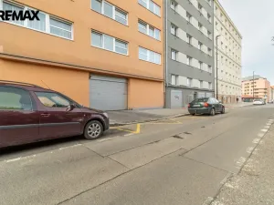 Prodej garážového stání, Praha - Nusle, Bartoškova, 13 m2