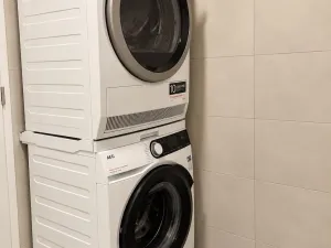Pronájem bytu 2+kk, Praha - Holešovice, V háji, 52 m2