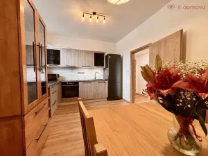 Prodej bytu 2+1, Prostějov, Husovo nám., 76 m2