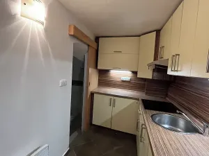 Pronájem bytu 1+kk, Kutná Hora, Komenského náměstí, 27 m2
