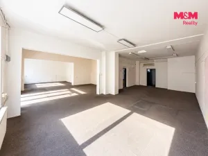 Pronájem obchodního prostoru, Čáslav - Čáslav-Nové Město, Masarykova, 890 m2