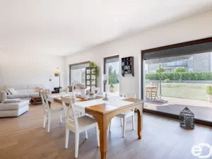 Prodej rodinného domu, Trnová, 219 m2