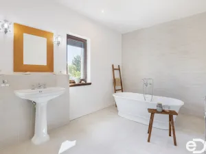 Prodej rodinného domu, Trnová, 219 m2