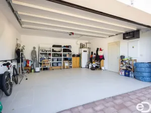 Prodej rodinného domu, Trnová, 219 m2