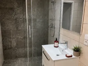 Prodej bytu 2+kk, Praha - Krč, Hurbanova, 41 m2