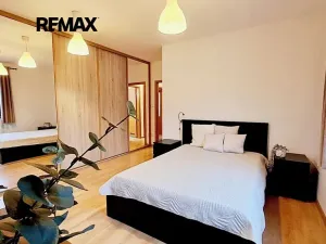 Pronájem bytu 2+kk, Praha - Vysočany, U Kloubových domů, 69 m2