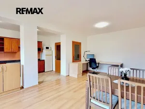 Pronájem bytu 2+kk, Praha - Vysočany, U Kloubových domů, 69 m2