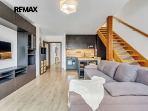 Prodej bytu 3+kk, Hýskov, U Statku, 74 m2