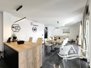 Prodej vily, Vrsi, Chorvatsko, 209 m2