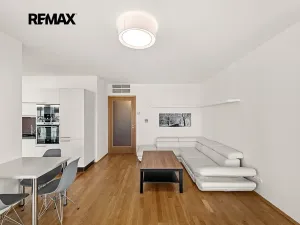 Pronájem bytu 2+kk, Praha - Žižkov, Malešická, 73 m2