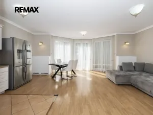 Pronájem rodinného domu, Bašť, Mratínská, 151 m2