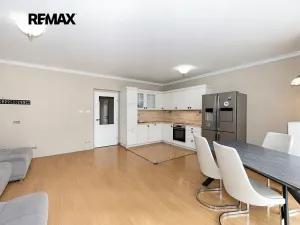 Pronájem rodinného domu, Bašť, Mratínská, 151 m2