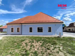 Pronájem obchodního prostoru, Horažďovice, Strakonická, 524 m2