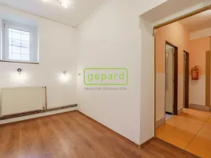 Pronájem obchodního prostoru, Karlovy Vary, Rohová, 112 m2