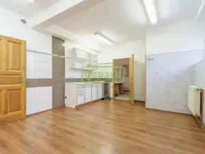 Pronájem obchodního prostoru, Karlovy Vary, Rohová, 112 m2