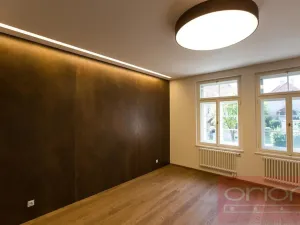 Pronájem rodinného domu, Praha - Střešovice, Na Ořechovce, 250 m2