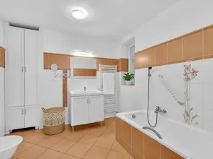 Prodej ubytování, Červený Kostelec, náměstí T. G. Masaryka, 1120 m2